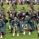 Een compleet regiment doedelzakspelers in de band